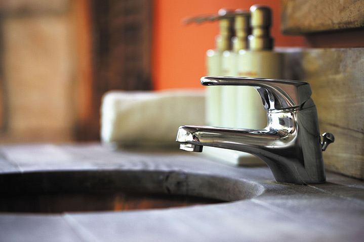 A2B Plumbers are able to fix any leaking taps you may have in Morden. 